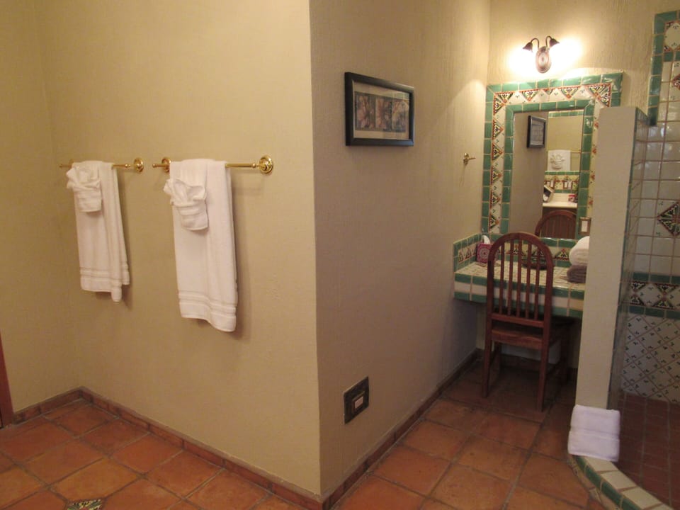 Full Private Bathroom 