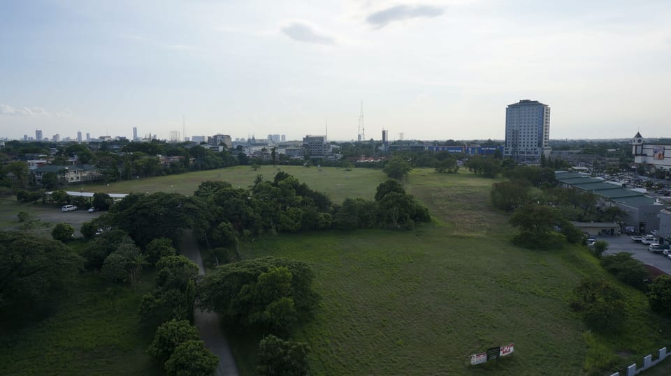 Cosy 2-Bedroom Unit at Commonwealth Q.C