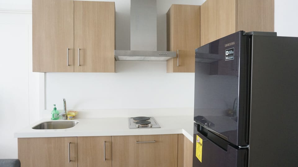 Cosy 2-Bedroom Unit at Commonwealth Q.C