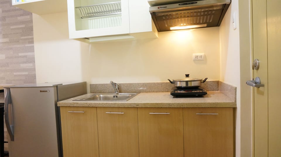 Relaxing Studio Unit with Balcony Makati