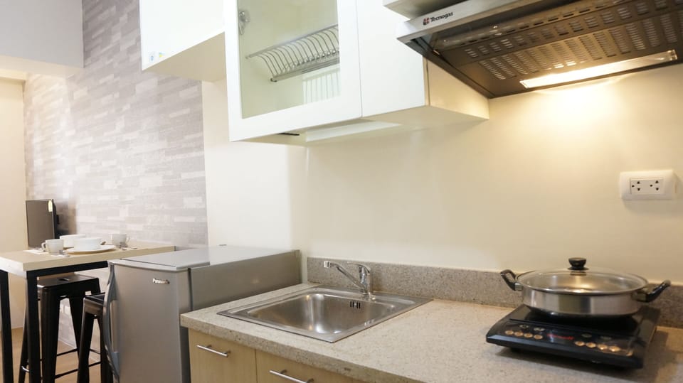 Relaxing Studio Unit with Balcony Makati