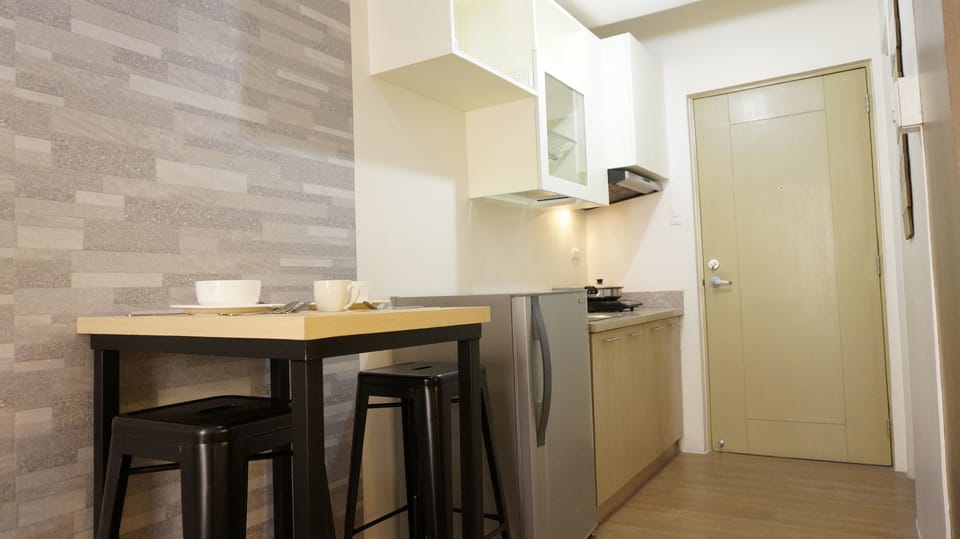 Relaxing Studio Unit with Balcony Makati