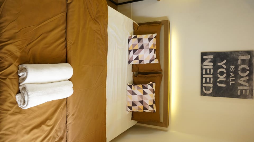 Relaxing Studio Unit with Balcony Makati