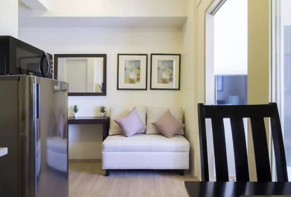 Classic and Modern 1 Bedroom Unit Makati