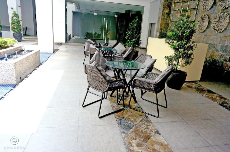 Simplistic Studio unit, Wil Tower, Q. C.