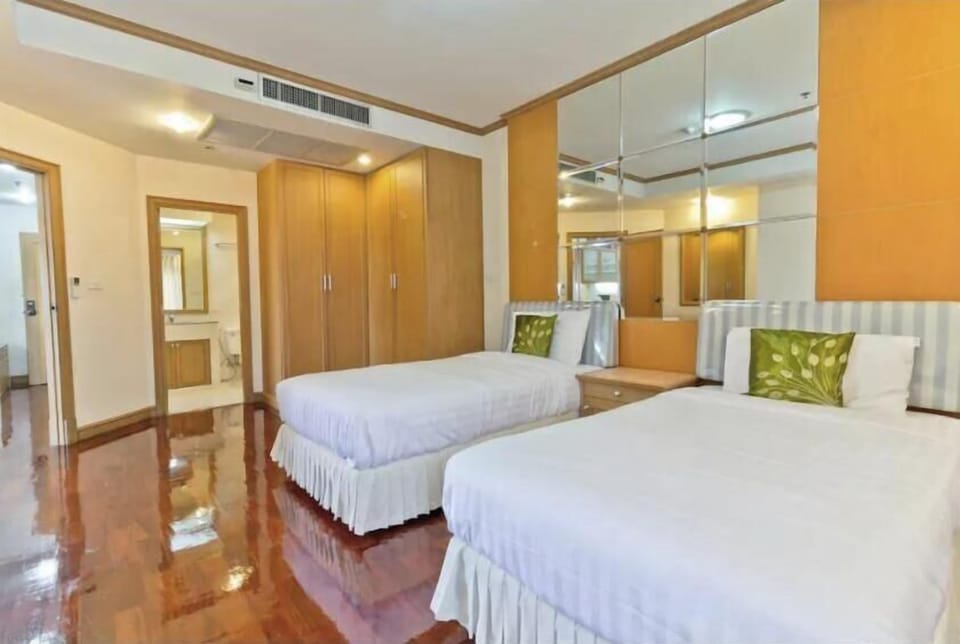 Guest Bedroom with its own private bathroom