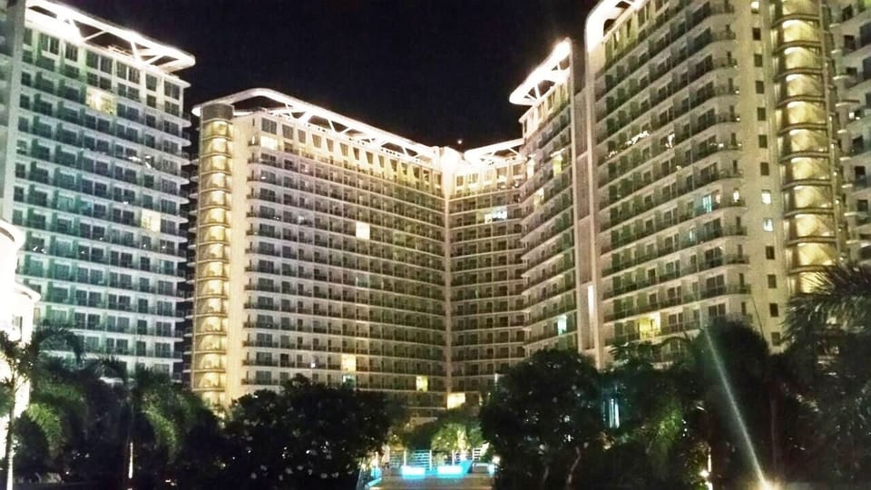 Azure Residences: 2BR beach paradise 