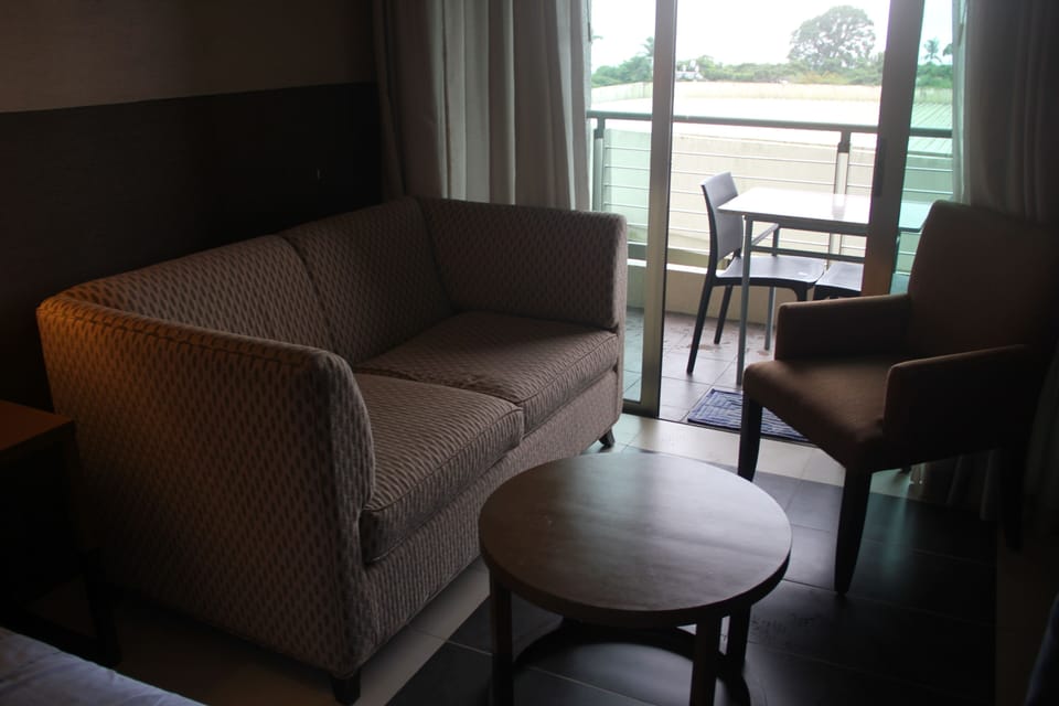 Hotel-Type Ambiance: Studio Unit Condo