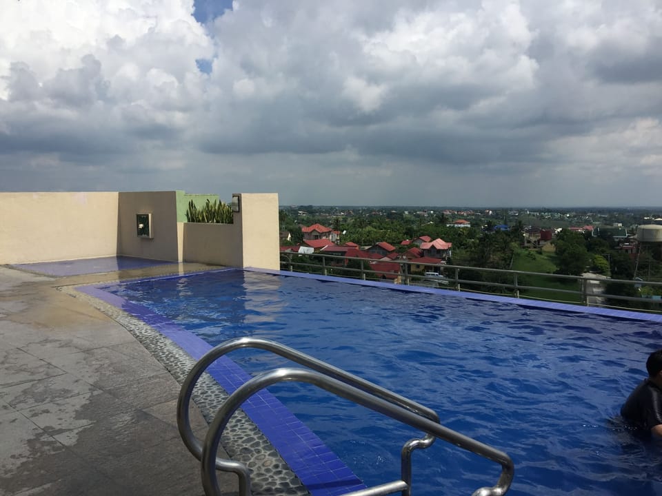 Hotel-Type Ambiance: Studio Unit Condo
