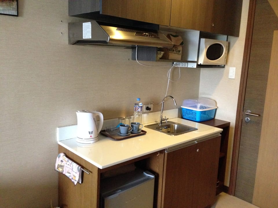 Hotel-Type Ambiance: Studio Unit Condo