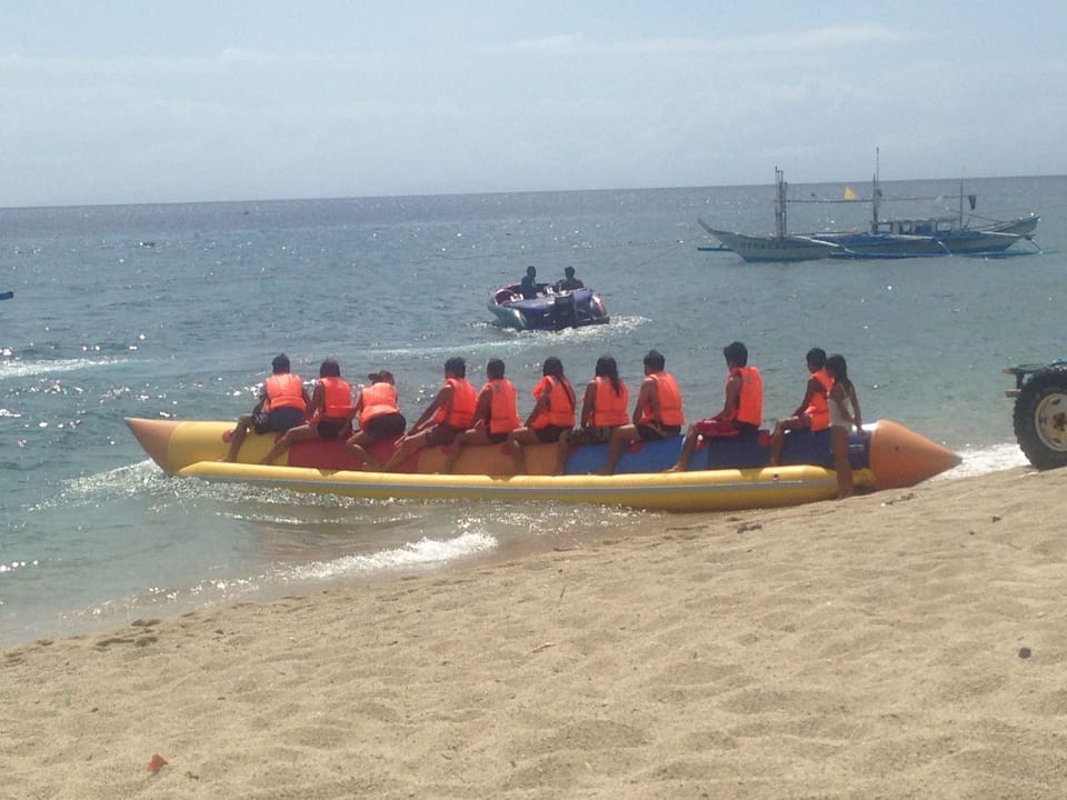 LAIYA BEACH HOUSE Rexon & Kiten 30pax
