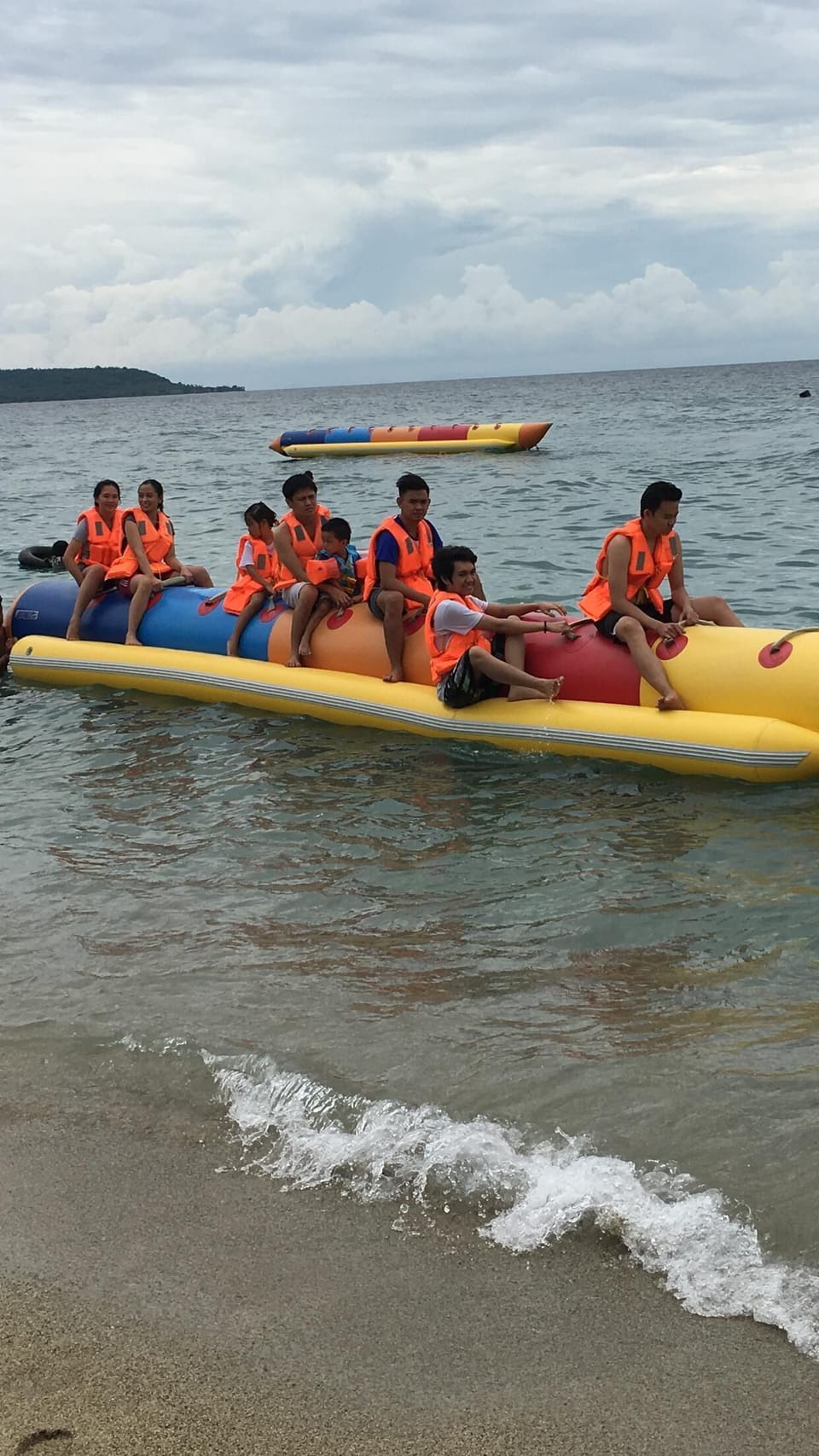 LAIYA BEACH HOUSE Rexon & Kiten 30pax