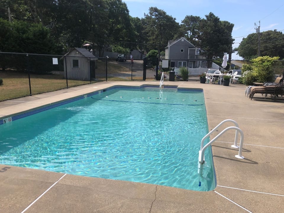 Refreshing pool