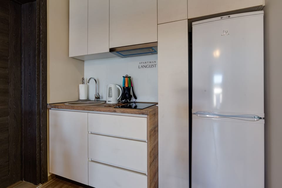 Kitchen elements.