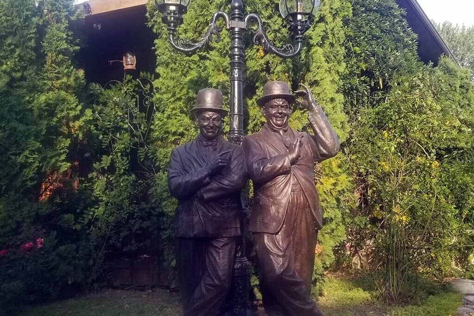 Life-size Laurel and Hardy Statue with working Old Fashion Lamp Post