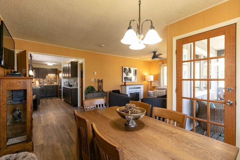 The Upper Berne - Dining table, living room & kitchen