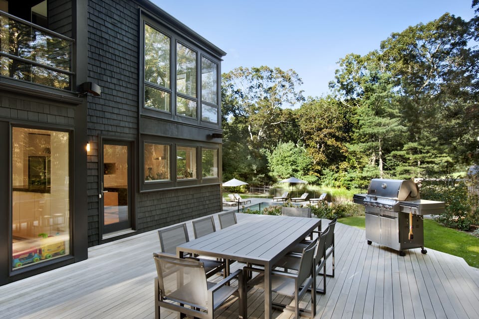 Al Fresco Dining and Deck
