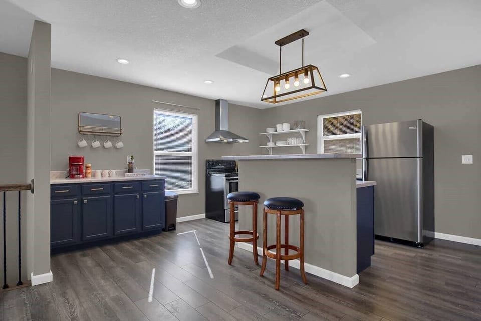 Kitchen and coffee bar. 