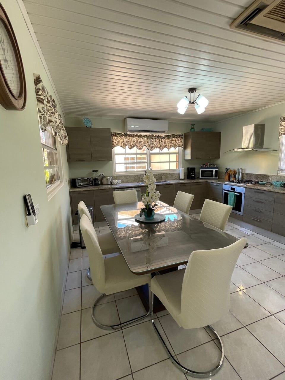 Kitchen table