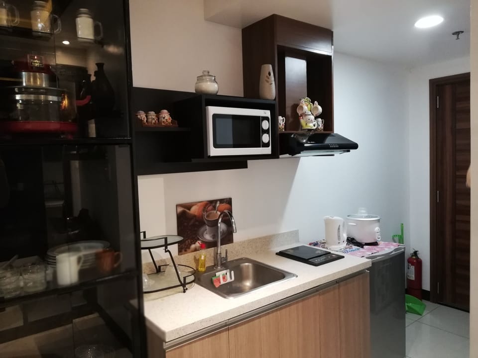 Studio Suite Kitchen