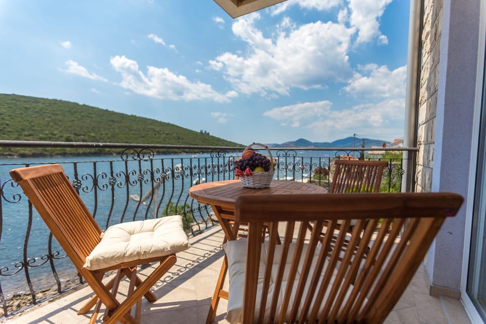 Wonderful terrace on which you can rest and enjoy in the beautiful sea view!