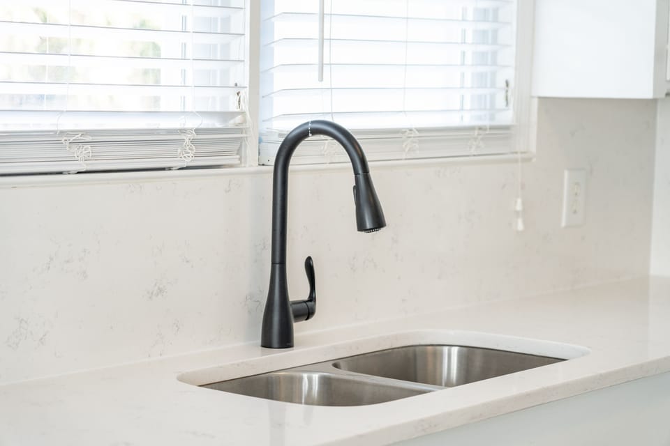 Double stainless steel sink.