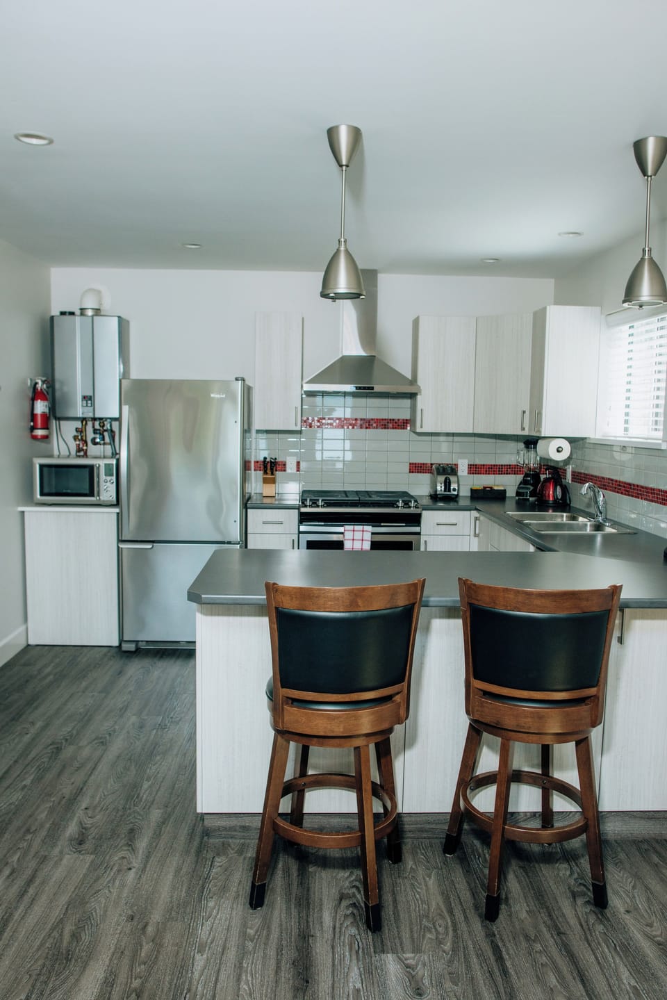 Kitchen with eating bar