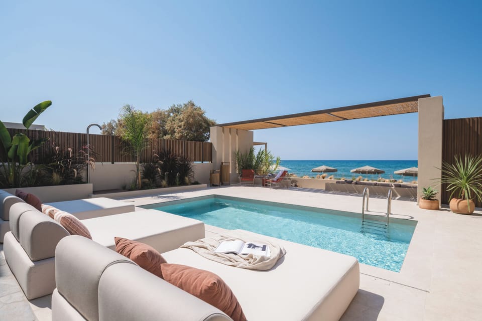 Swim moments from the beach in Espera’s elegant private pool.