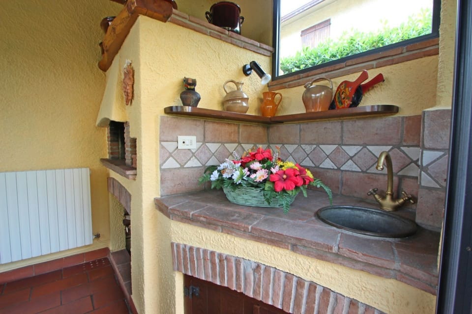 Balcony / Terrace / Patio