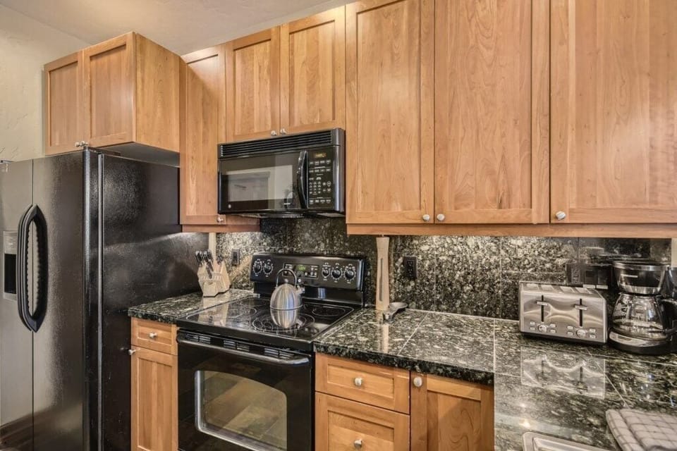 HG4213Kitchen