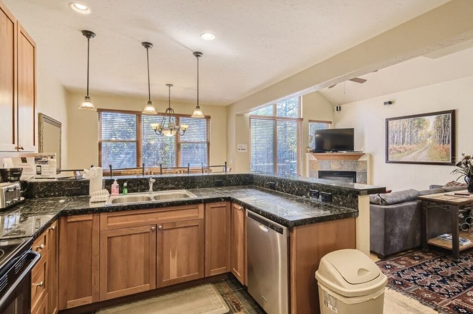 HG4211Kitchen