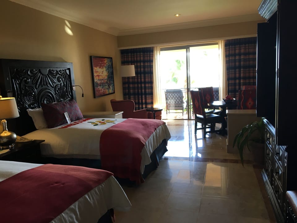 Another configuration of bedroom/sitting area in Jr Suite