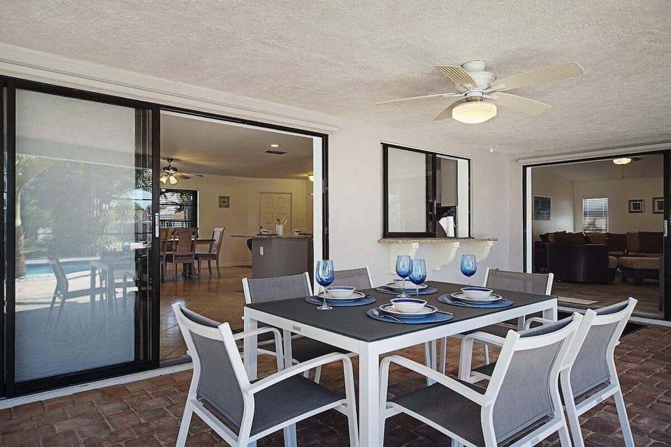 Wischis Florida Home - Vacation Rentals Cape Coral I Property Management I Real Estate