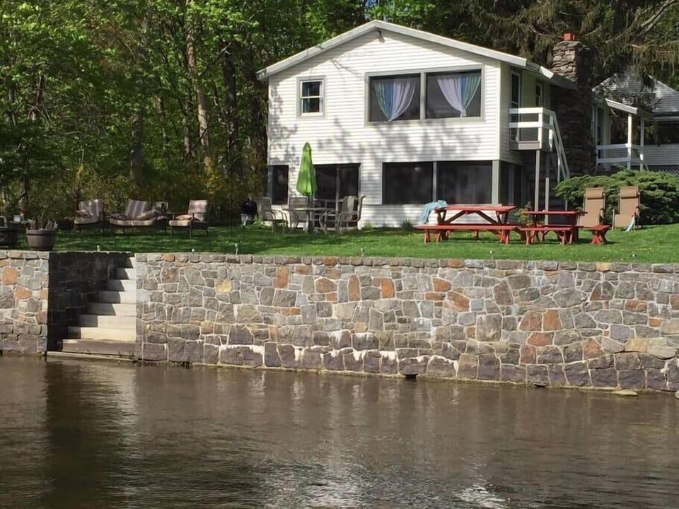 Front yard, facing lake.