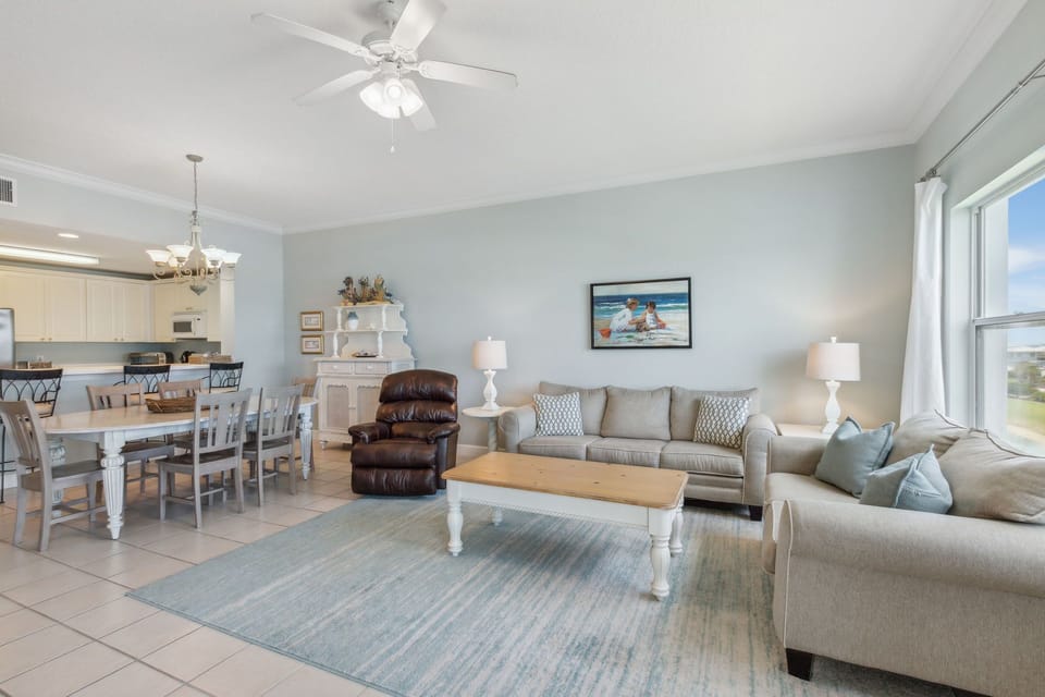 Open Floor Plan Living Area (Queen Sleeper Sofa)