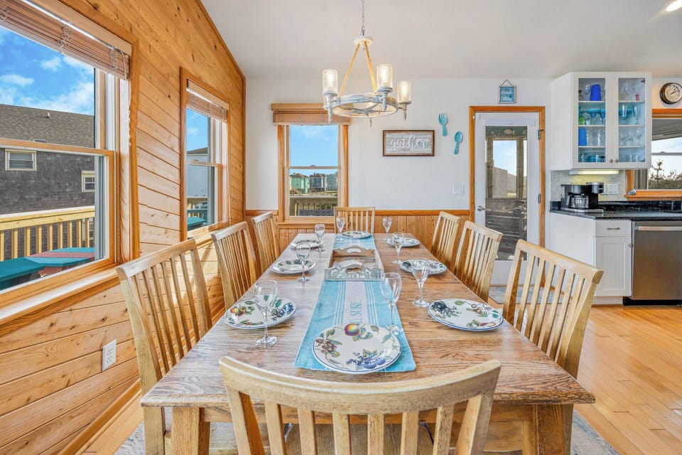 Surf or Sound Realty - 308 - Decked Out - Dining Area -2