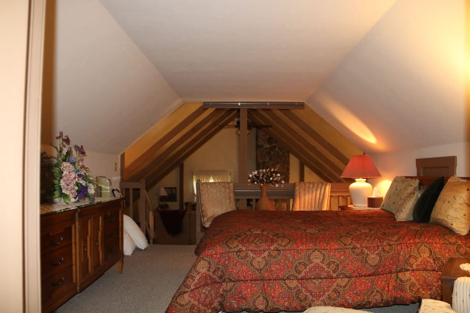 Top loft bedroom