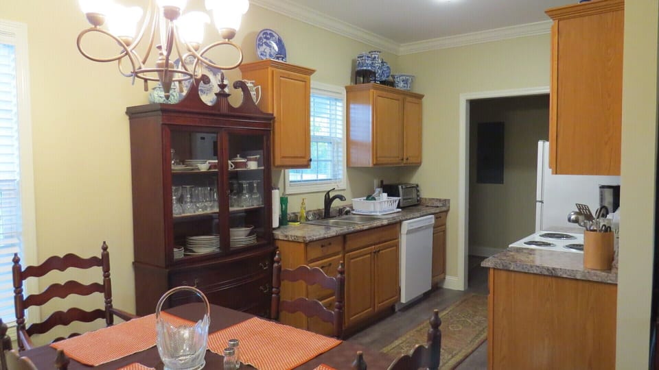 Dining Room/Kitchen
