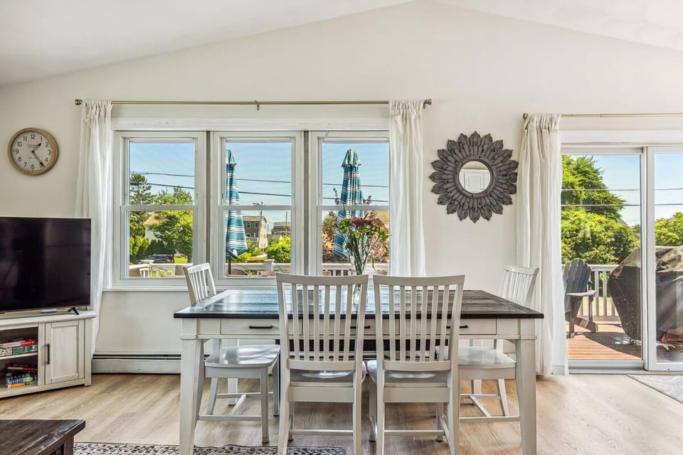 Great room/Dining Area