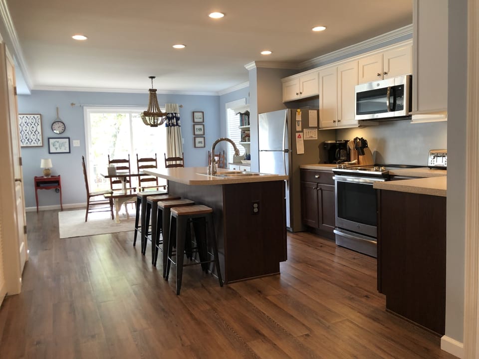 Open floor plan - view entering the house. 