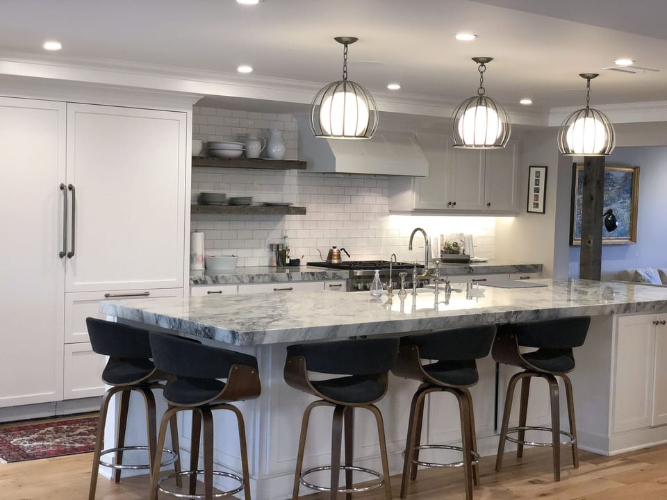 6 barstools at kitchen island. 