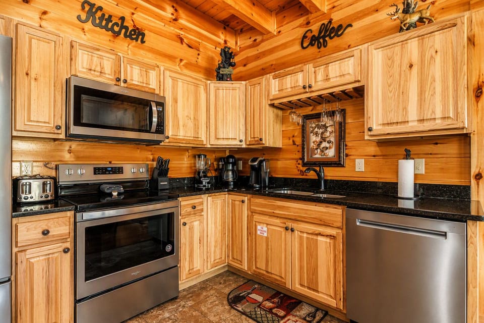 Enjoy the convenience of a kitchen with quality Whirlpool appliances, perfect for family meals and longer stays