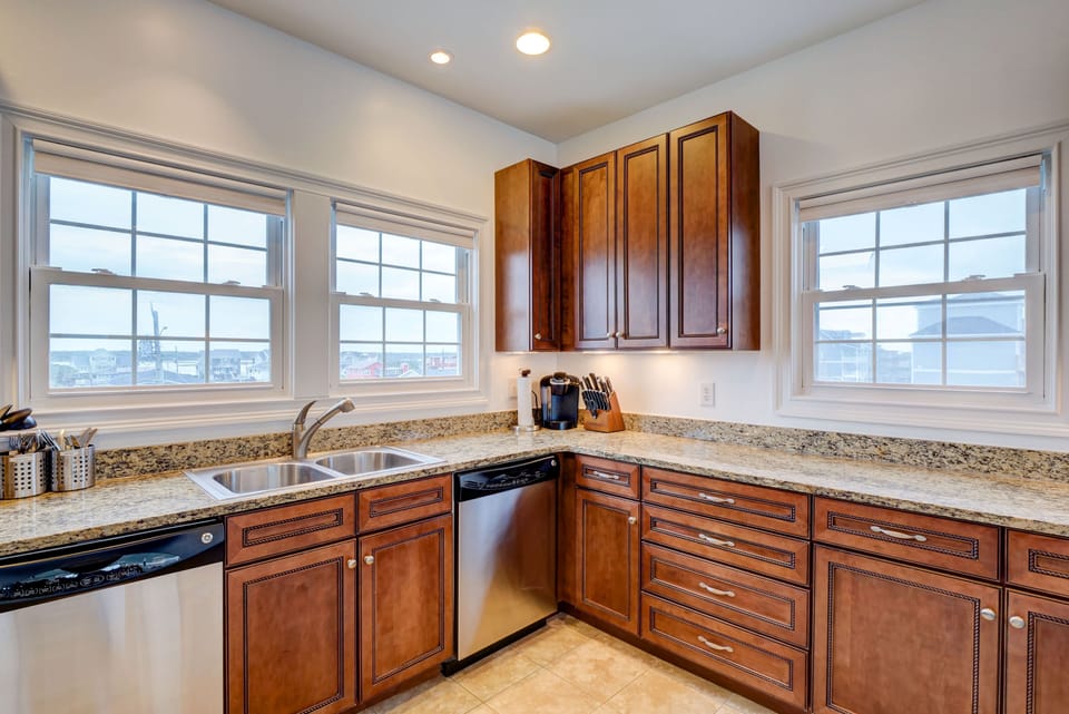 ample counter prep space