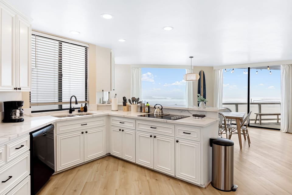 Fully equipped kitchen.