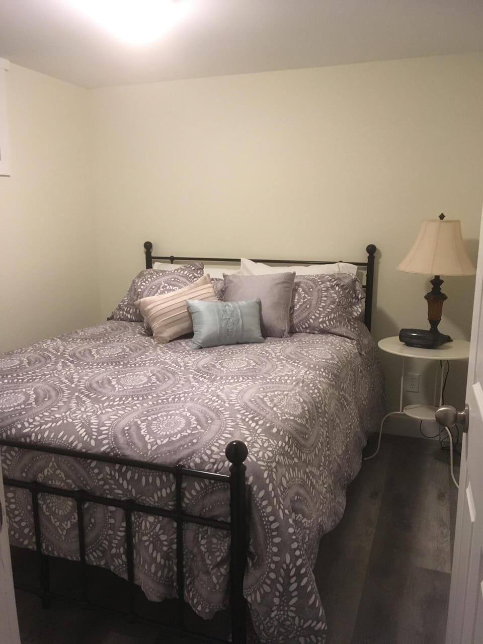 2nd Bedroom with Queen Bed 