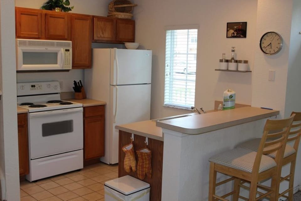 fully equipped kitchen