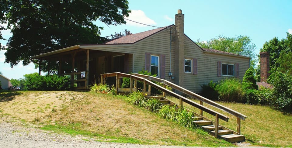 Front view with steps