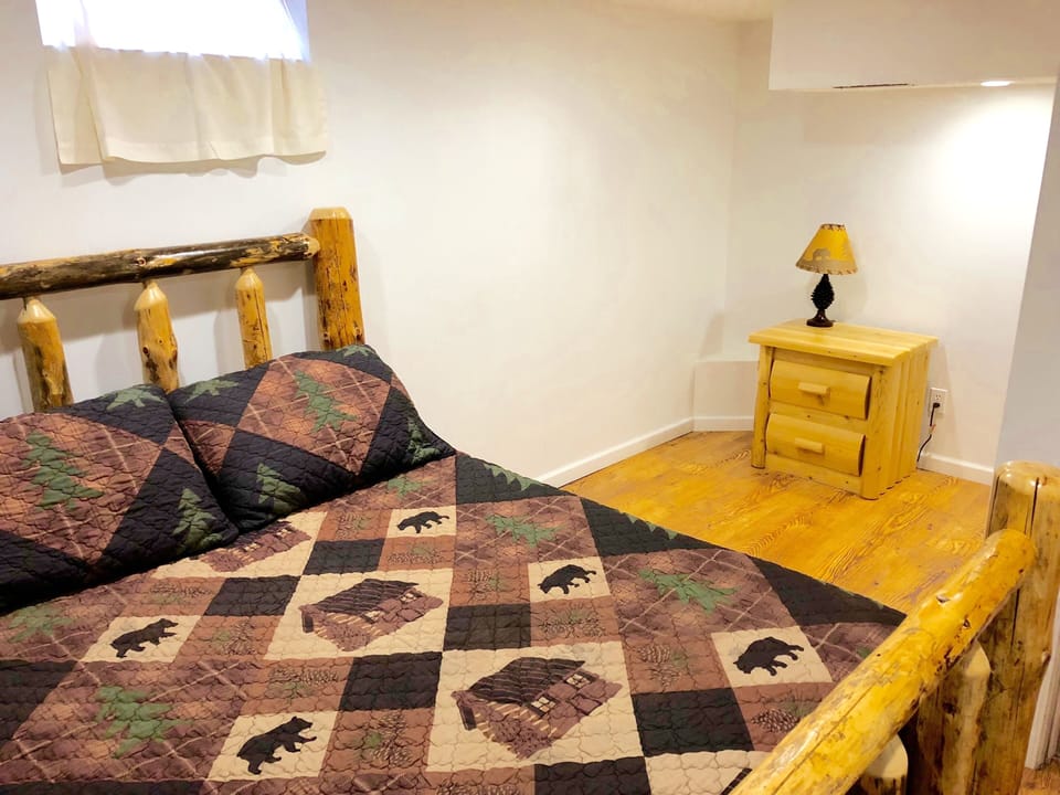 Bedroom #4 (downstairs) - Double Bed