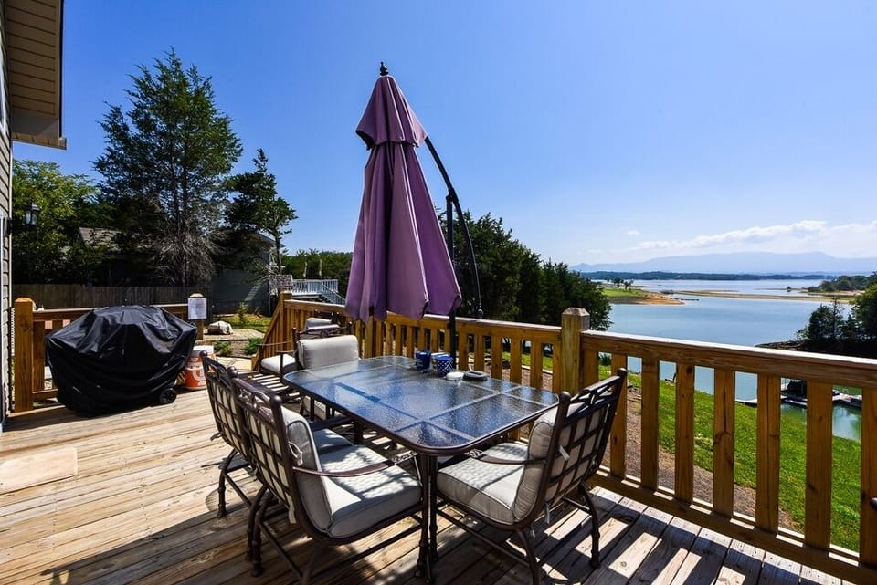 Deck and Deck View