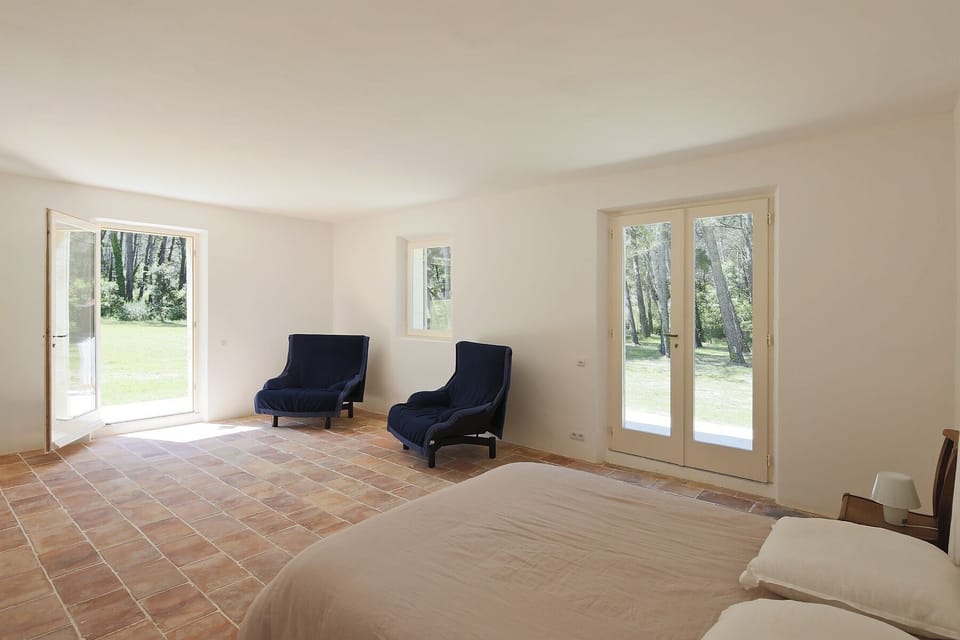 master bedroom in ground garden open to the garden and terrace